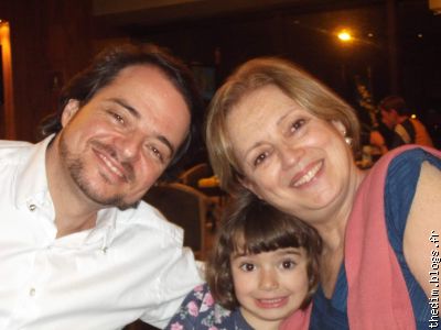 Gustavo, la petite Carmen et la grande Christina. Une belle amitié!